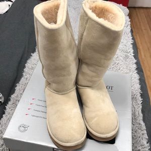 Kirkland tall shearling boots size 7